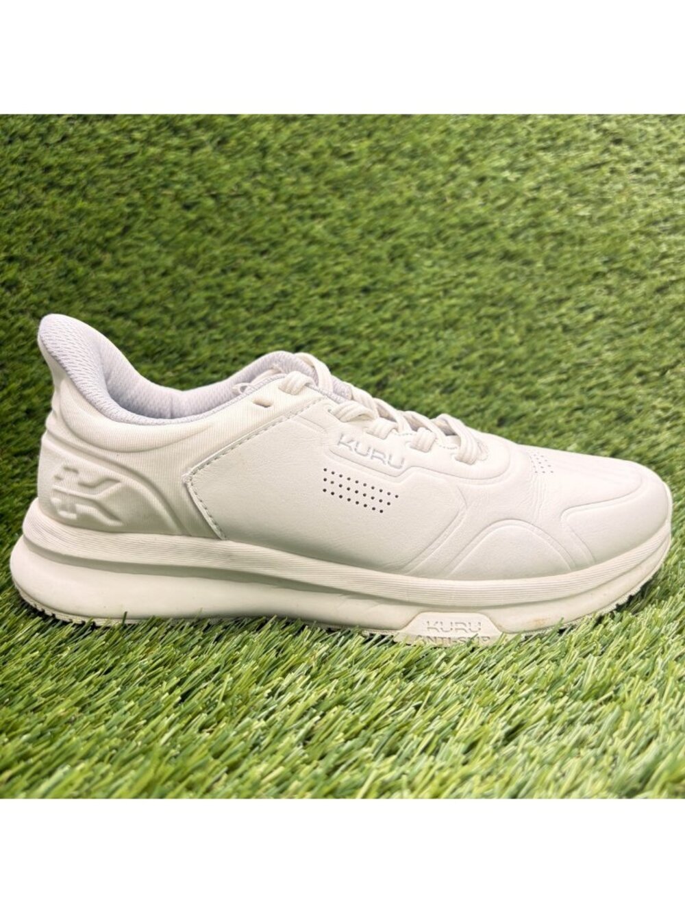Kuru Shift Womens Size 6.5 All White Athletic Walking Anti-Slip Shoes Sneakers